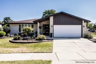 15329 Sunset Ridge Dr, Orland Park, IL 60462 - Photo 2