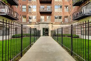 4537 S Drexel Blvd, Chicago, IL 60653 - Photo 2