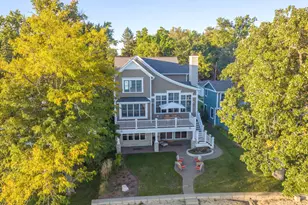 937 N Shore Dr, Crystal Lake, IL 60014 - Photo 1