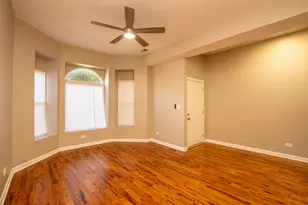 4528 S Prairie Ave, Chicago, IL 60653 - Photo 4