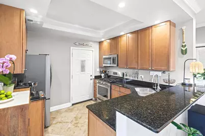 4909 N Janssen Avenue #2W, Chicago, IL 60640 - Photo 4