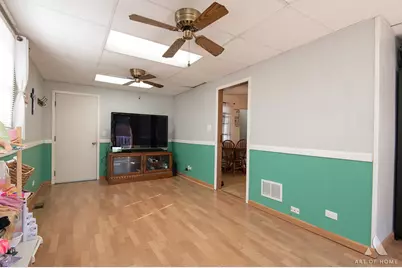 9149 S 89th Avenue, Hickory Hills, IL 60457 - Photo 26