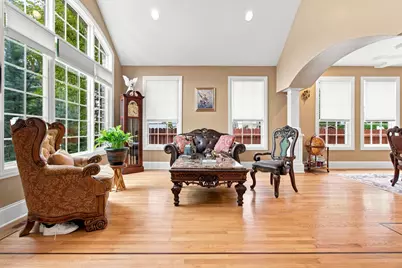 2281 Elmira Avenue, Des Plaines, IL 60018 - Photo 2