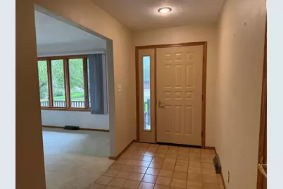 508 Winchester Drive, Freeport, IL 61032 - Photo 10