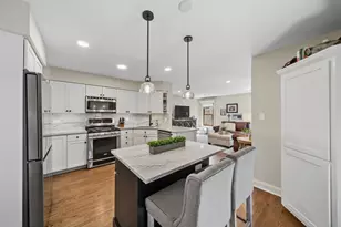 2110 Mulberry Dr, West Chicago, IL 60185 - Photo 8
