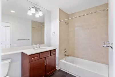 100 E 14th Street #801, Chicago, IL 60605 - Photo 16