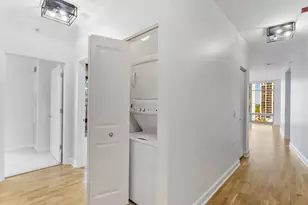 100 E 14th St, Chicago, IL 60605 - Photo 18