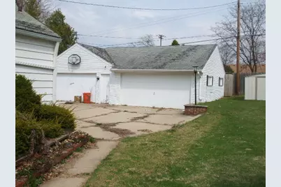 1016 S Independence Avenue, Rockford, IL 61102 - Photo 8