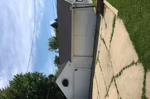 1016 S Independence Ave, Rockford, IL 61102 - Photo 12