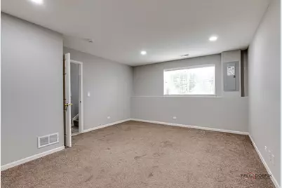 921 Summit Creek Drive, Shorewood, IL 60404 - Photo 16