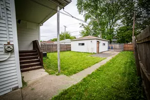 1427 S 21st Ave, Maywood, IL 60153 - Photo 10