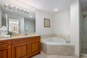 160 E Illinois St, Chicago, IL 60611 - Photo 8
