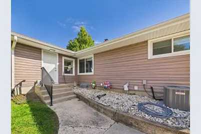 220 Fairview Boulevard, Rockford, IL 61107 - Photo 26
