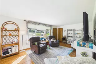 220 Fairview Blvd, Rockford, IL 61107 - Photo 8
