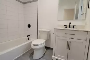 6432 N Richmond St, Chicago, IL 60645 - Photo 16
