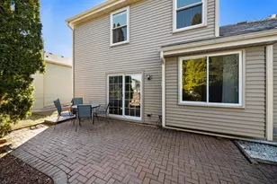 97 E Harbor Dr, Lake Zurich, IL 60047 - Photo 2