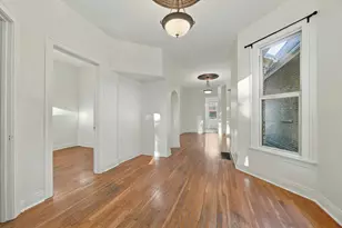1023 S Claremont St, Chicago, IL 60612 - Photo 2
