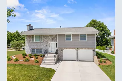 163 Bourne Lane, Bloomingdale, IL 60108 - Photo 2