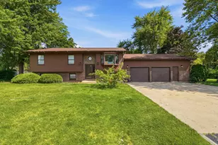 13080 W 28th St, Zion, IL 60099 - Photo 1