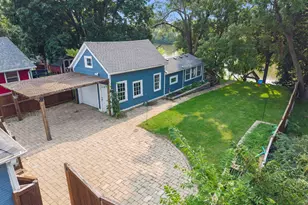 127 S River St, Montgomery, IL 60538 - Photo 2