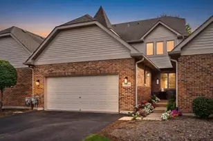 13866 Steeples Rd, Lemont, IL 60439 - Photo 2