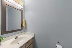 8436 Stratford Dr, Tinley Park, IL 60487 - Photo 10