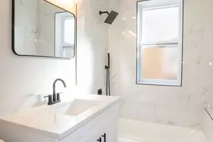 5338 W Montrose Ave, Chicago, IL 60641 - Photo 10