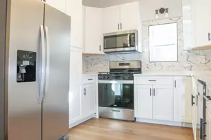 5338 W Montrose Ave, Chicago, IL 60641 - Photo 2