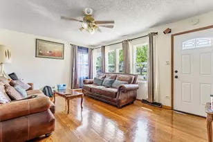 93 E Craig Dr, Chicago Heights, IL 60411 - Photo 8