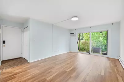 9S110 Lake Drive #104, Willowbrook, IL 60527 - Photo 2