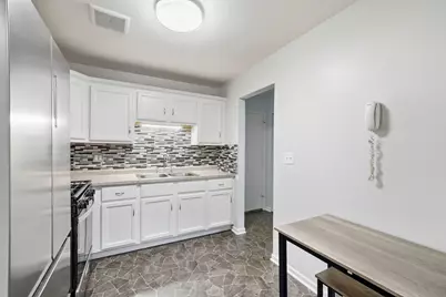 9S110 Lake Drive #104, Willowbrook, IL 60527 - Photo 6