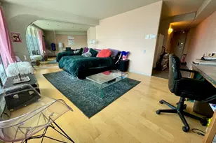 300 N State St, Chicago, IL 60654 - Photo 2