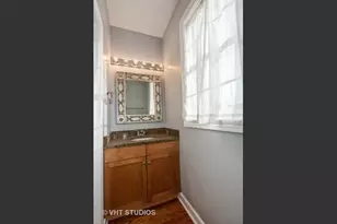 1677 Church St, Evanston, IL 60201 - Photo 10