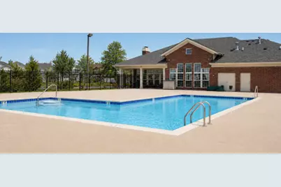 647 W Jonathan Drive, Round Lake, IL 60073 - Photo 10