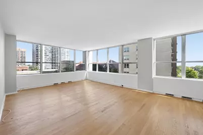 655 W Irving Park Road #502, Chicago, IL 60613 - Photo 2