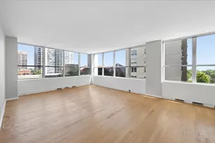 655 W Irving Park Rd, Chicago, IL 60613 - Photo 2