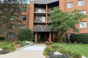 950 E Wilmette Rd, Palatine, IL 60074 - Photo 1