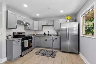 291 Clyde Ave, Calumet City, IL 60409 - Photo 8