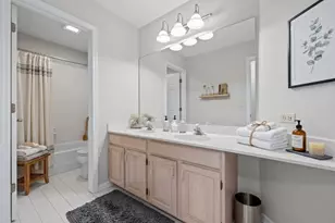 352 Satinwood Ct N, Buffalo Grove, IL 60089 - Photo 12