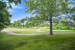 352 Satinwood Ct N, Buffalo Grove, IL 60089 - Photo 20