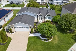 18165 Brittany Ln, Lansing, IL 60438 - Photo 2