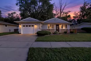 7 E Rocket Cir, Park Forest, IL 60466 - Photo 1