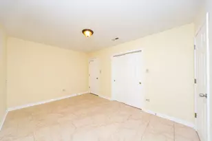 7554 N Claremont Ave, Chicago, IL 60645 - Photo 12
