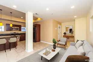 7554 N Claremont Ave, Chicago, IL 60645 - Photo 4