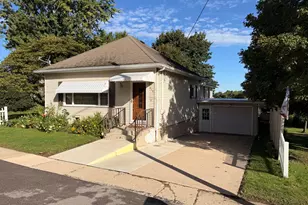 214 W Hennepin St, Mark, IL 61340 - Photo 2