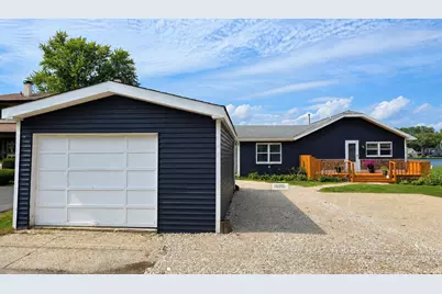 1614 River Terrace Drive, McHenry, IL 60051 - Photo 2