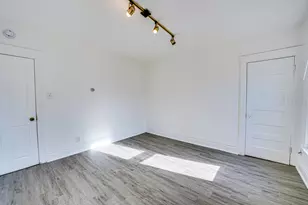523 Grand Ave, Aurora, IL 60506 - Photo 10