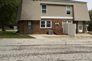 1503 Hovey Ave, Normal, IL 61761 - Photo 2
