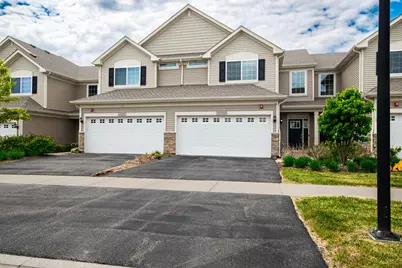 2049 Stuttle Road, Batavia, IL 60510 - Photo 2