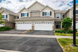 2049 Stuttle Rd, Batavia, IL 60510 - Photo 2